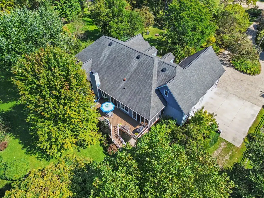 7353 Jennings Road, Whitmore Lake, MI 48189 - #2