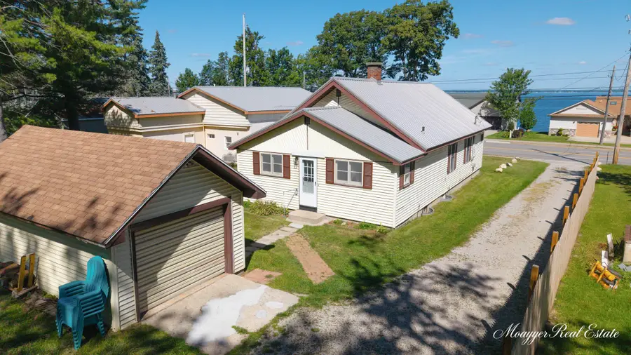 5401 W Houghton Lake Drive, Houghton Lake, MI 48629 - #2