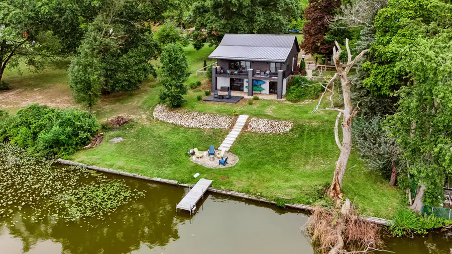 18729 S River Road, Three Rivers, MI 49093 - #2