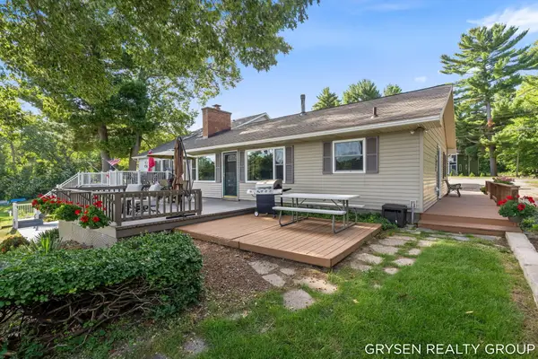 2176 W Lake Road, Twin Lake, MI 49457