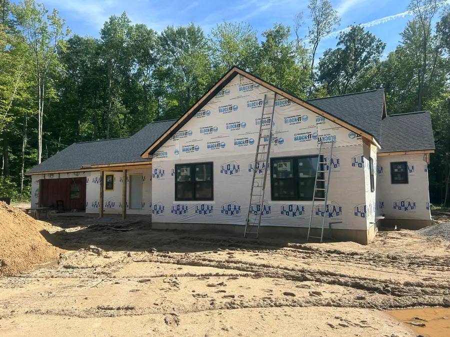 8410 E 98th Street, Howard City, MI 49329 - #2
