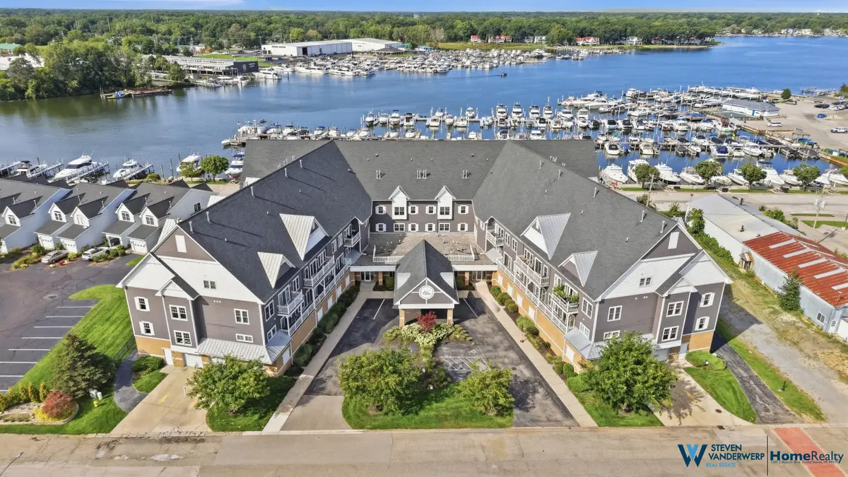 917 W Savidge Street #39, Spring Lake, MI 49456 - #1
