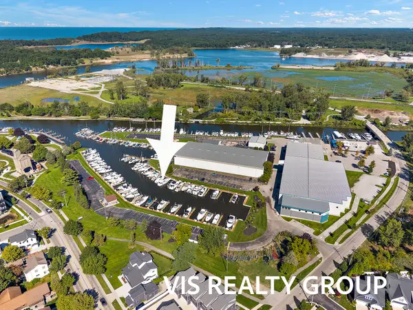 135 Wharfside #135, Grand Haven, MI 49417