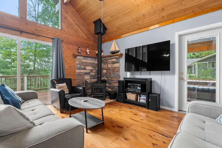 18571 32nd Street, Gobles, MI 49055 - #3