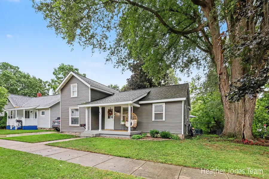 82 Grove Street, Sparta, MI 49345 - #2