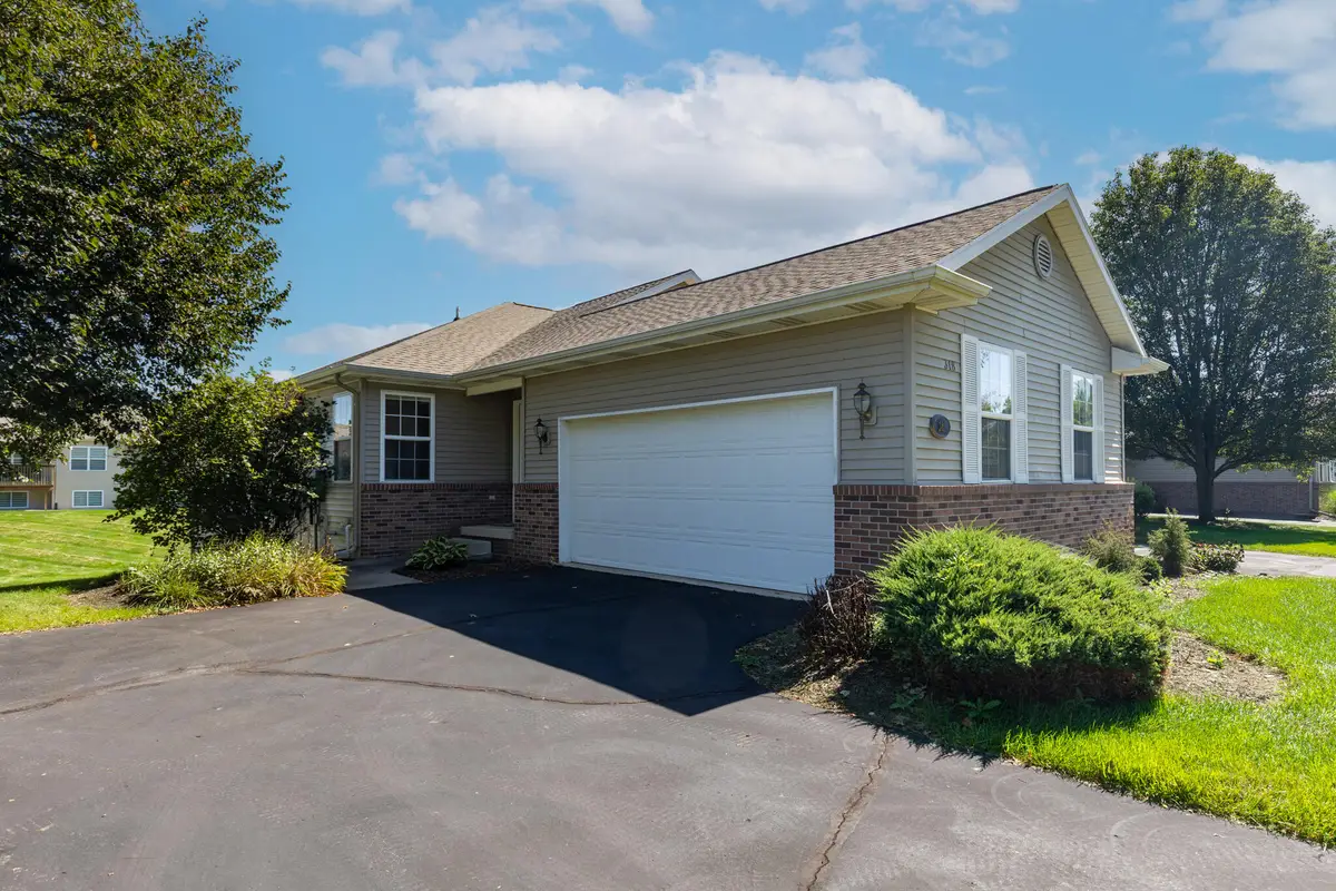 318 Barrington Circle, Lansing, MI 48917 - #1