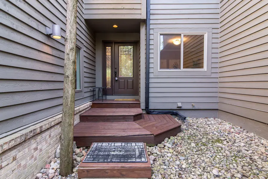 452 Village Oaks Court, Ann Arbor, MI 48103 - #3