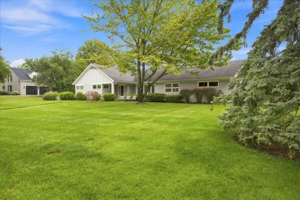 2816 Bonnell Avenue Se, East Grand Rapids, MI 49506