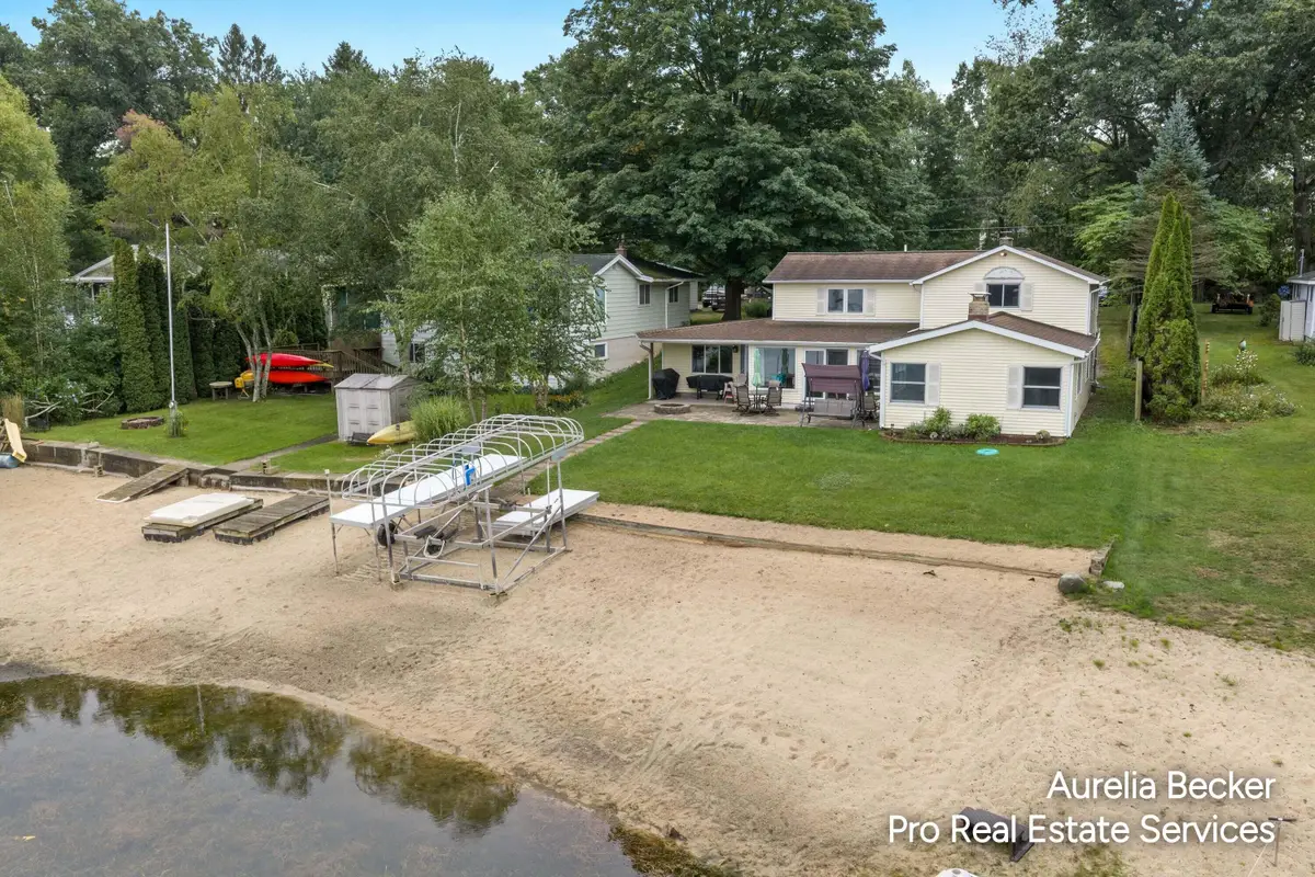 13555 Sunset Shores Drive Ne, Cedar Springs, MI 49319 - #1