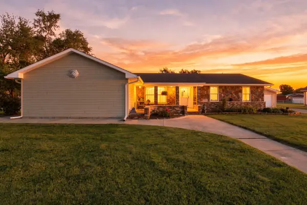 24368 Sylvan Avenue, Brownstown, MI 48134