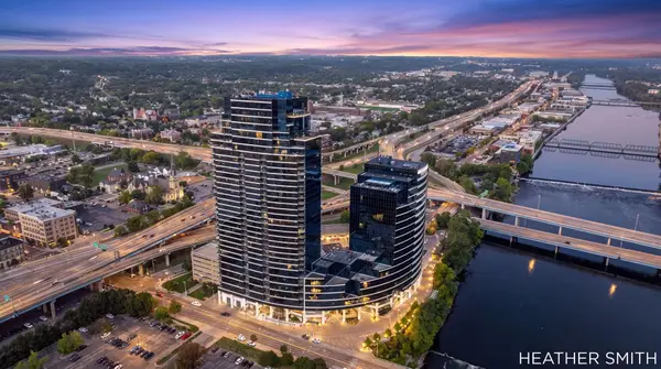 335 Bridge Street Nw #2201, Grand Rapids, MI 49504