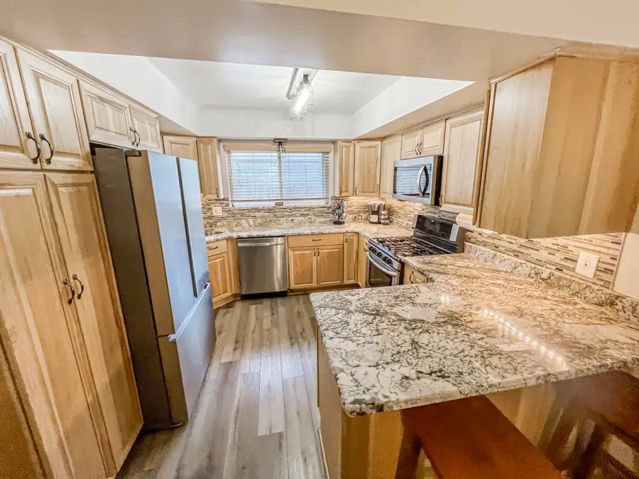 17828 Devonshire Street, Riverview, MI 48193 - #2