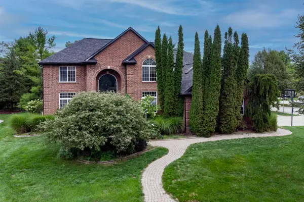 2255 Radcliffe Drive, Troy, MI 48085