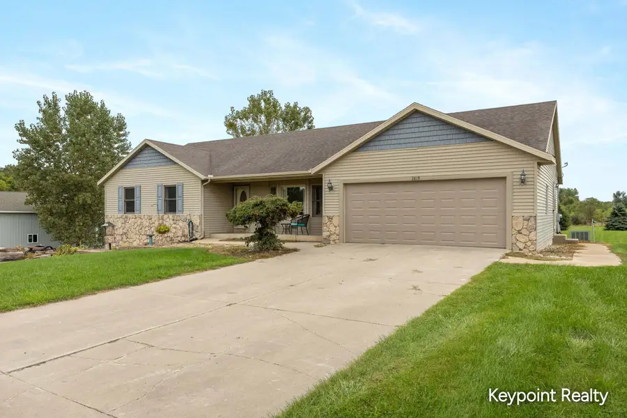3819 12th Street, Wayland, MI 49348 - #2
