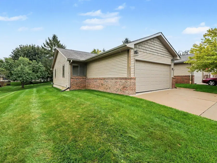 905 Moore Drive, Chelsea, MI 48118 - #3