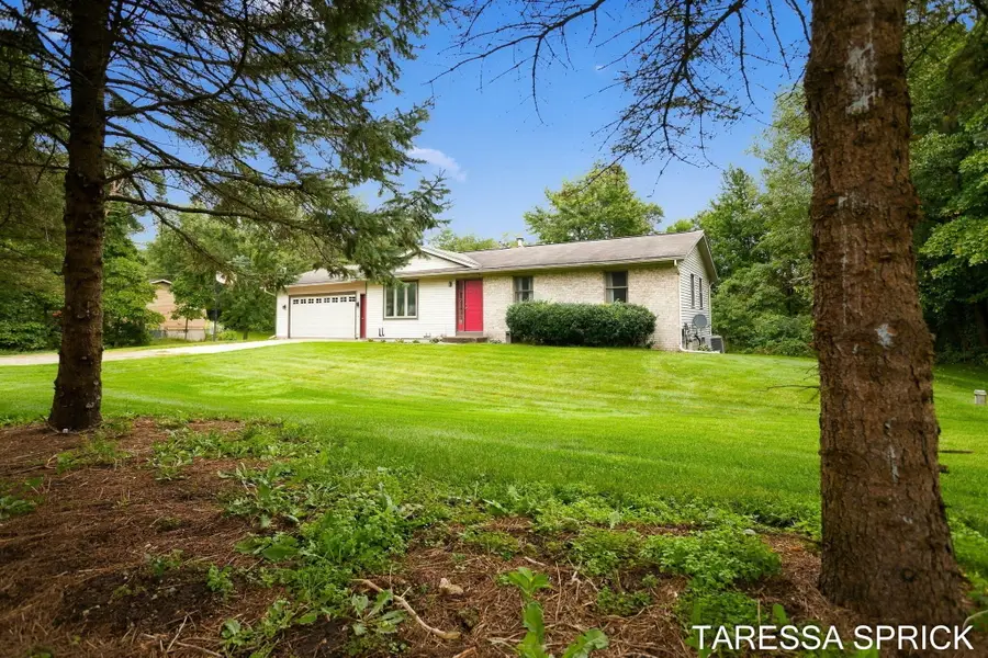 5104 152nd Avenue, West Olive, MI 49460 - #3