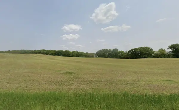 11 V/l Irving, Middleville, MI 49333