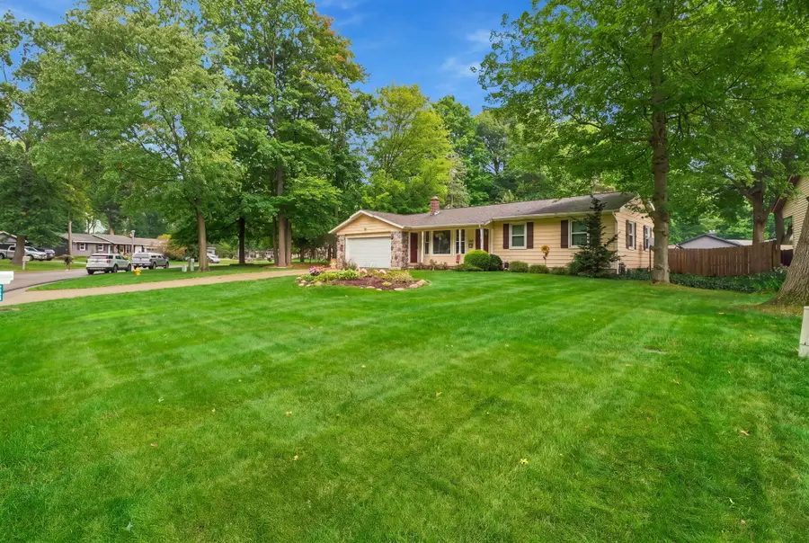 7258 Yorkshire Drive, Hudsonville, MI 49426 - #3
