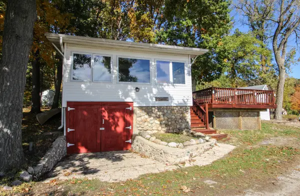 58463 Loop Road, Three Rivers, MI 49093