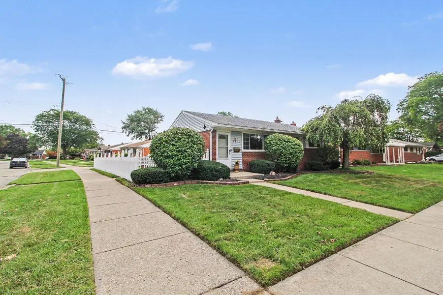 8452 Liberty Boulevard, Westland, MI 48185 - #2