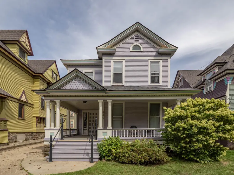 834 W Main Street, Kalamazoo, MI 49007 - #2