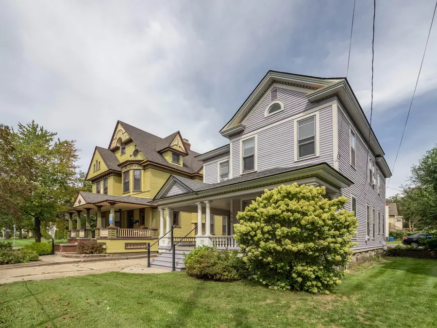834 W Main Street, Kalamazoo, MI 49007 - #3
