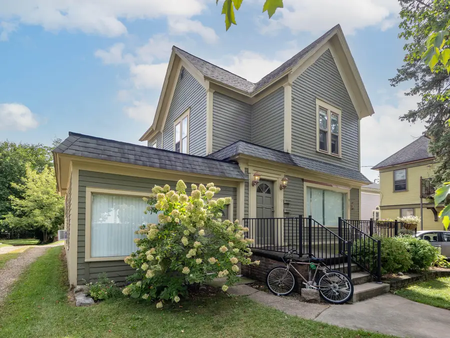 110 Woodward Avenue, Kalamazoo, MI 49007 - #2