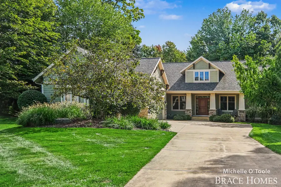 4260 S Oak Pointe Court Ne, Northview, MI 49525 - #2