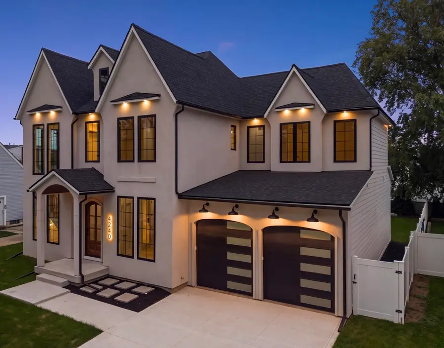 4240 Mandalay Avenue, Royal Oak, MI 48073 - #2