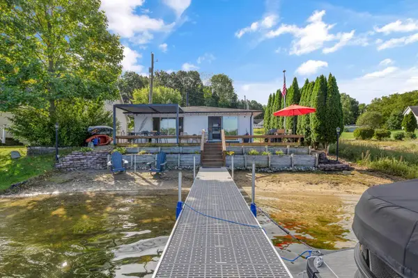 10062 Walnut Drive, Three Rivers, MI 49093