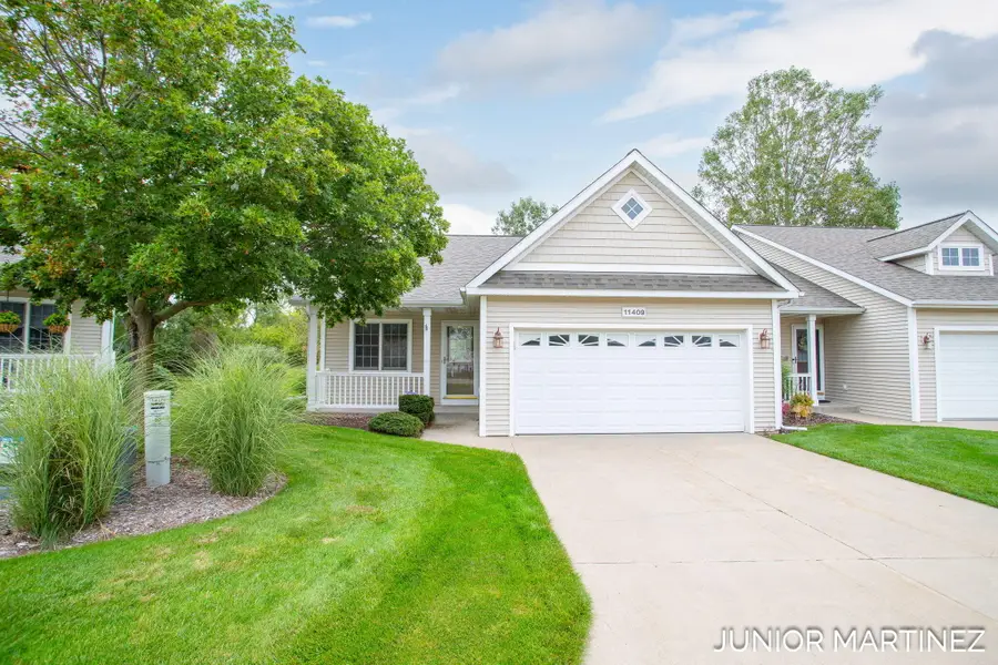 11409 N Lake Drive, Holland, MI 49424 - #2