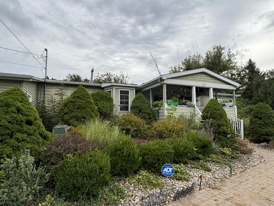 211 S 24th Street S, Battle Creek, MI 49015 - #2