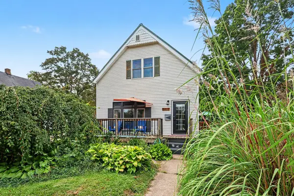 562 Kalamazoo Street, South Haven, MI 49090