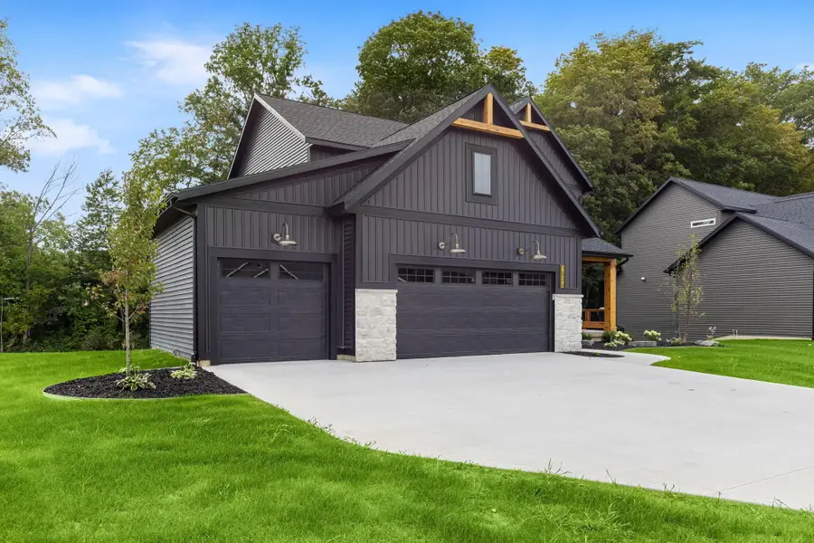 1934 Creekside Drive Sw, Byron Center, MI 49315 - #2