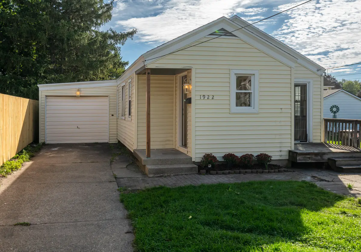 1922 Delwood Avenue Sw, Wyoming, MI 49509 - #1