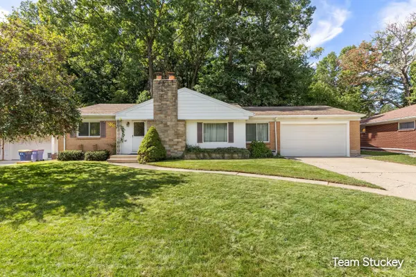 1127 Maplegrove Drive Nw, Grand Rapids, MI 49504