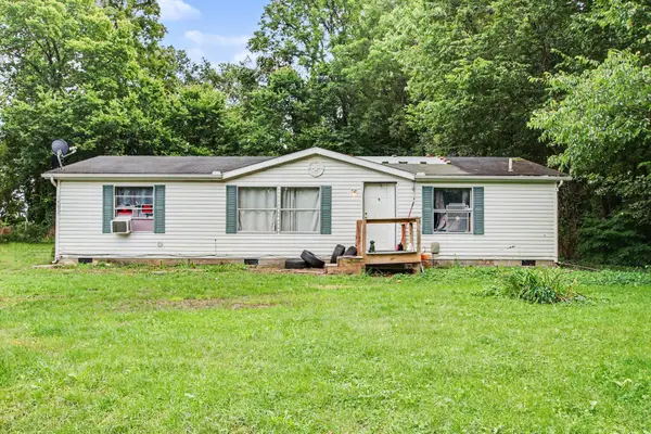 14035 Riverside Drive, Constantine, MI 49042