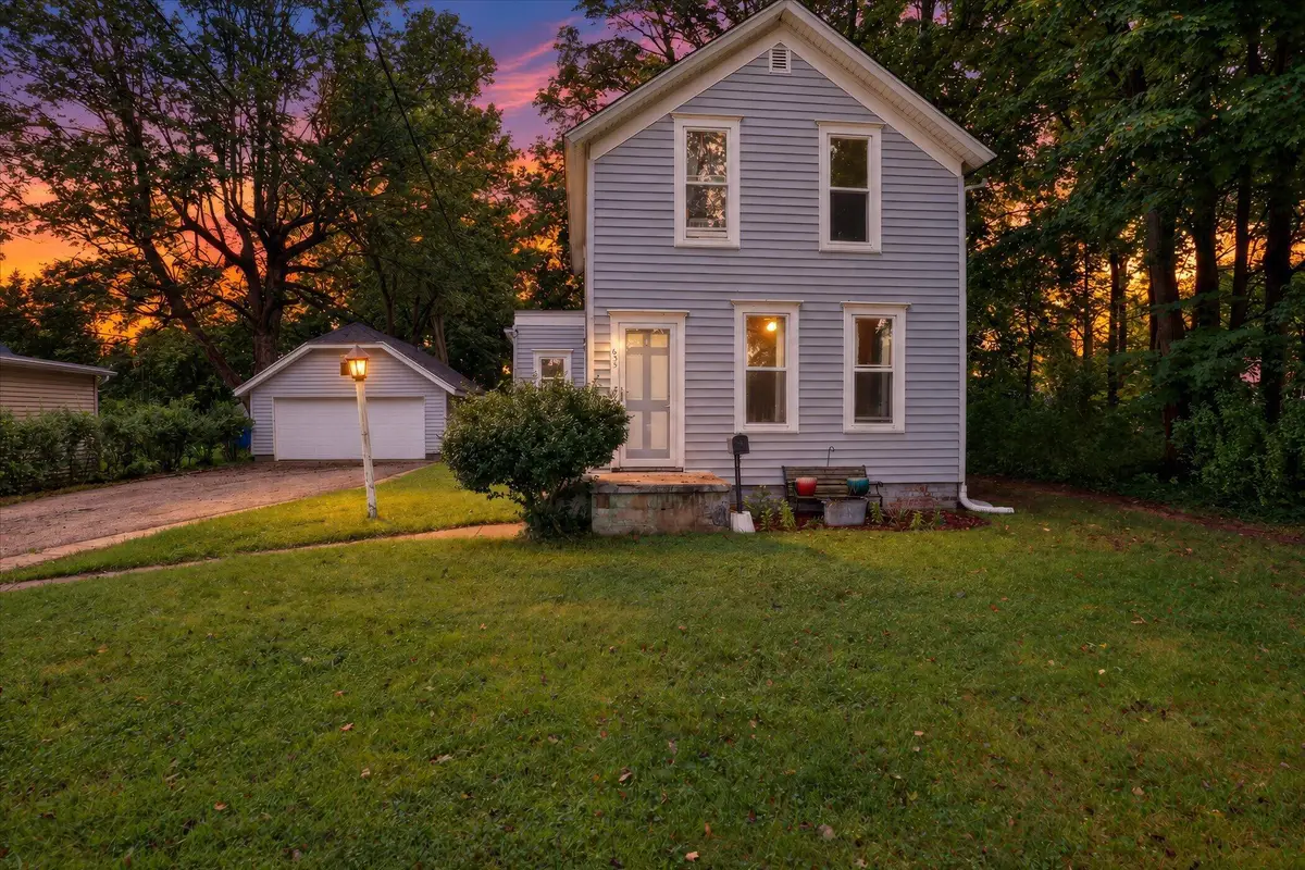 635 S Saint Joseph Avenue, Niles, MI 49120 - #1