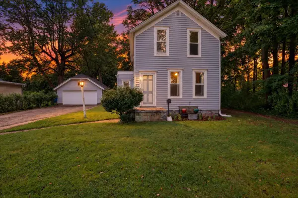 635 S Saint Joseph Avenue, Niles, MI 49120