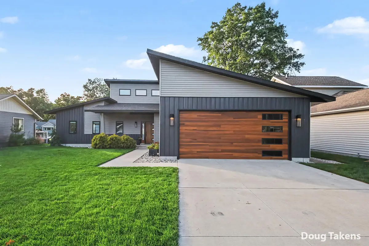 8245 Indian Shores Drive, Howard City, MI 49329 - #1