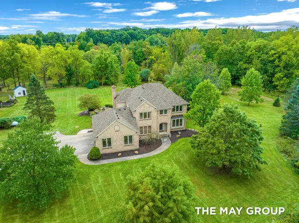 6990-6992 2 Mile Road Ne, Ada, MI 49301