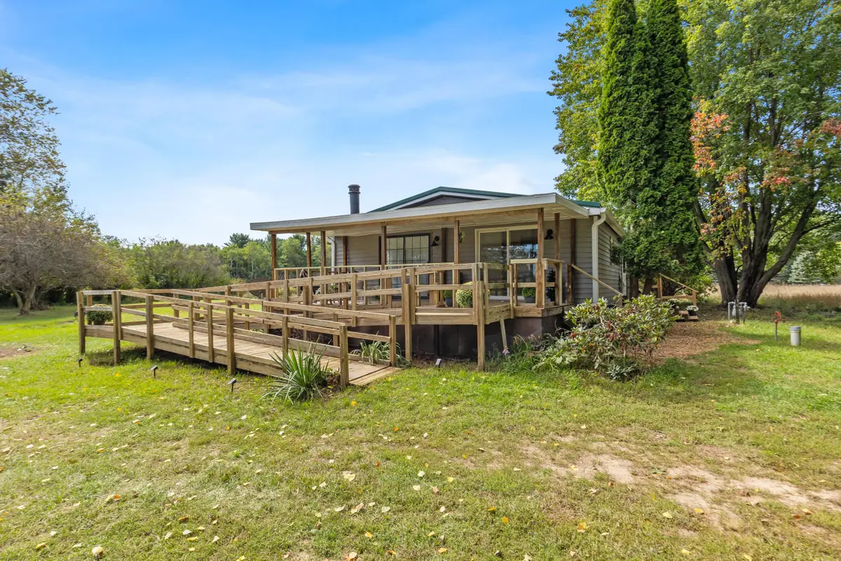 9437 N Bailey Road, Howard City, MI 49329 - #1