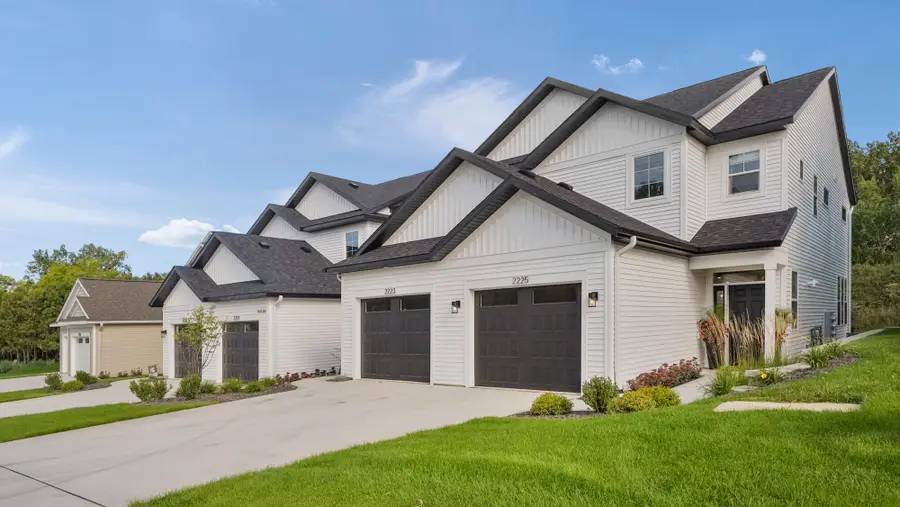 2225 Watertown Way Ne, Grand Rapids, MI 49505 - #2