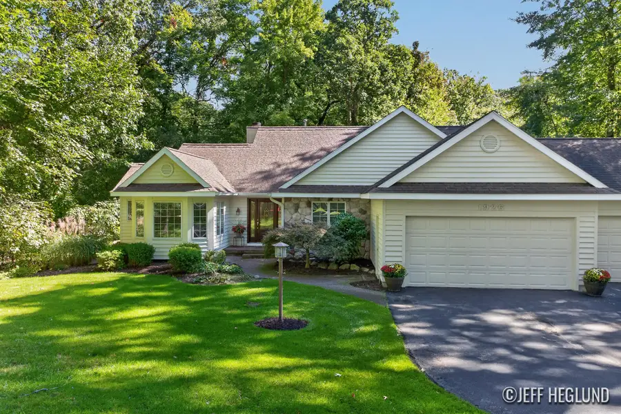 1926 Country Brook Drive Se, Ada, MI 49301 - #2