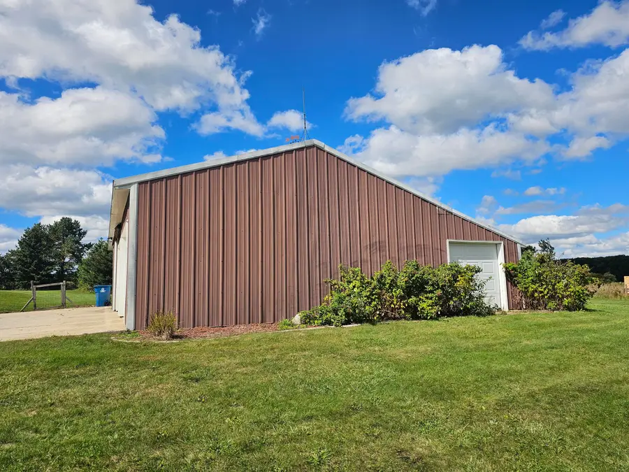 10457 S Gordon Avenue, Grant, MI 49327 - #3