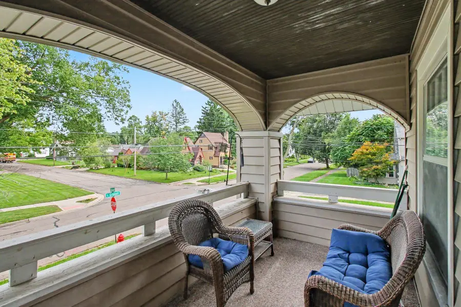 1012 S Grinnell Street, Jackson, MI 49203 - #2
