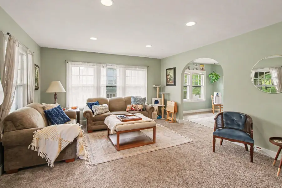 1012 S Grinnell Street, Jackson, MI 49203 - #3