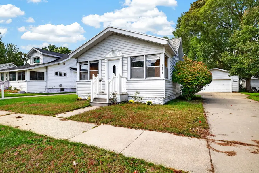 1842 Mills Avenue, Muskegon, MI 49445 - #3