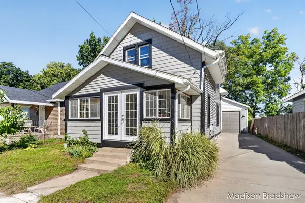 229 Fox Street Sw, Grand Rapids, MI 49507