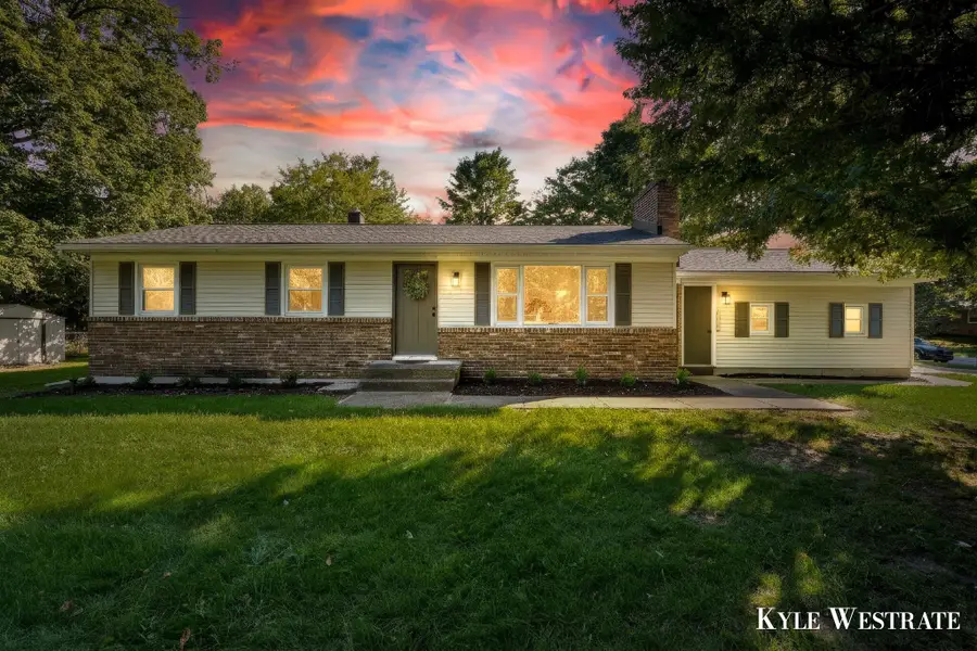8184 E Chester Avenue Sw, Byron Center, MI 49315 - #2